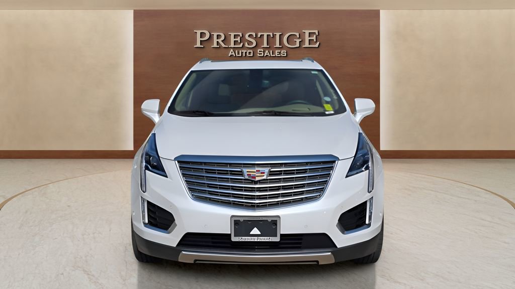 Used 2017 Cadillac XT5 Platinum w/ Driver Assist Package AWD/4WD image 18