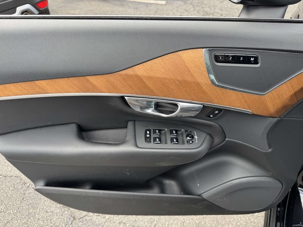 Certified 2025 Volvo XC90 B6 Plus w/ Protection Package Premier AWD/4WD image 14