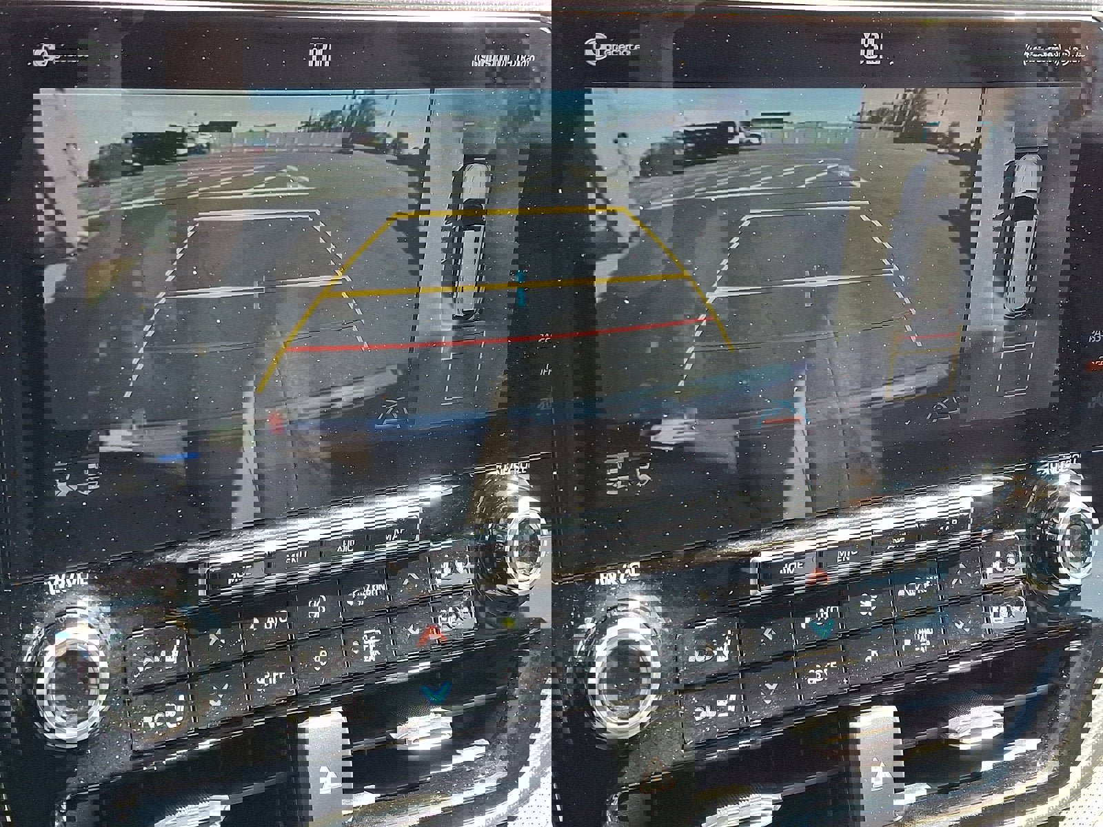 Used 2020 Toyota Highlander Platinum image 21