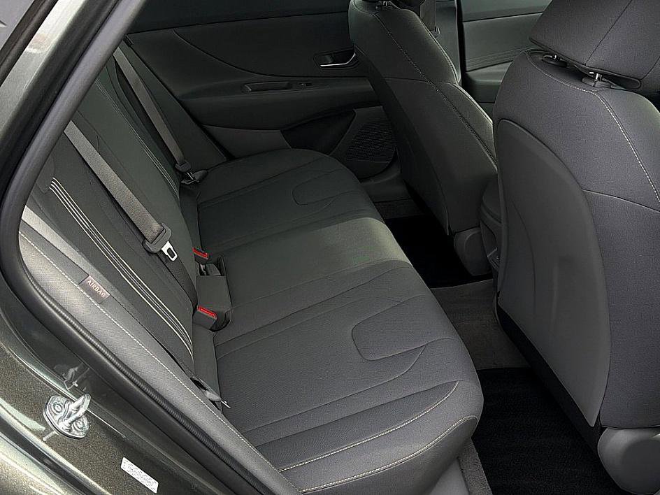 Certified 2024 Hyundai Elantra SEL image 22