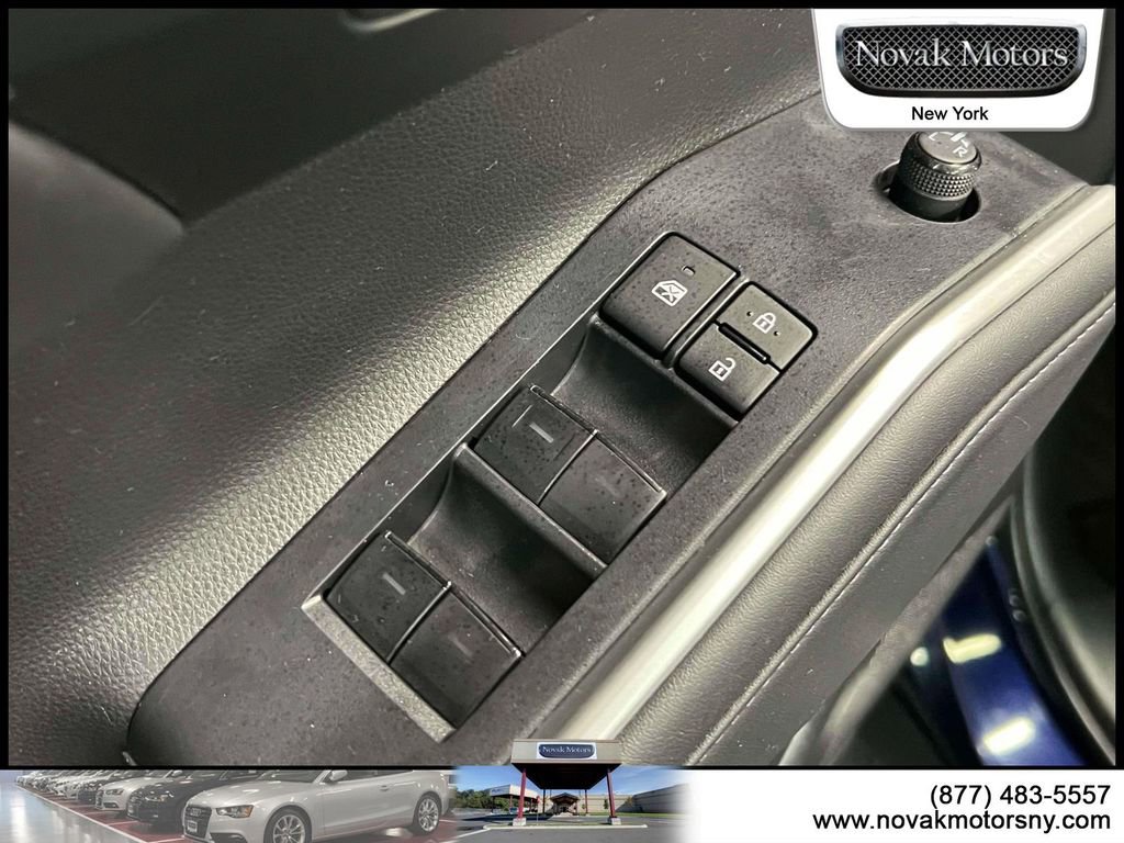 Used 2022 Toyota Highlander XSE image 19