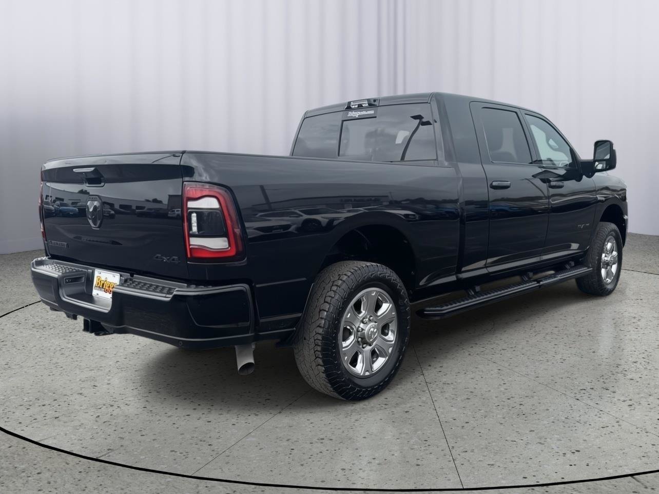 Used 2023 RAM 3500 Laramie AWD/4WD image 5
