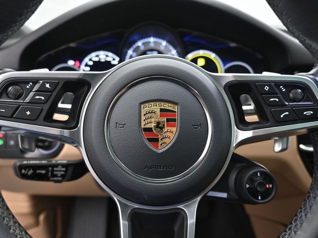 Used 2022 Porsche Cayenne E-Hybrid Coupe image 11