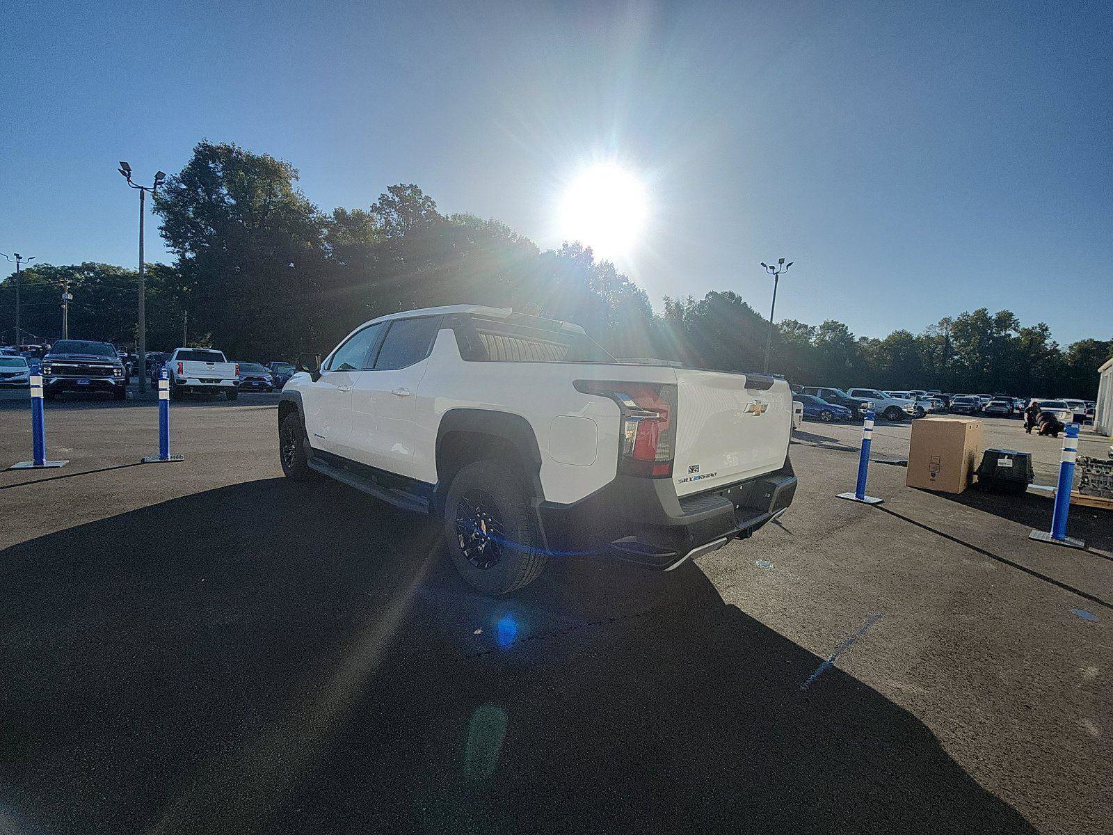 New 2026 Chevrolet Silverado EV LT image 3