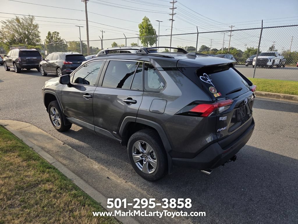 Used 2024 Toyota RAV4 LE AWD/4WD image 7