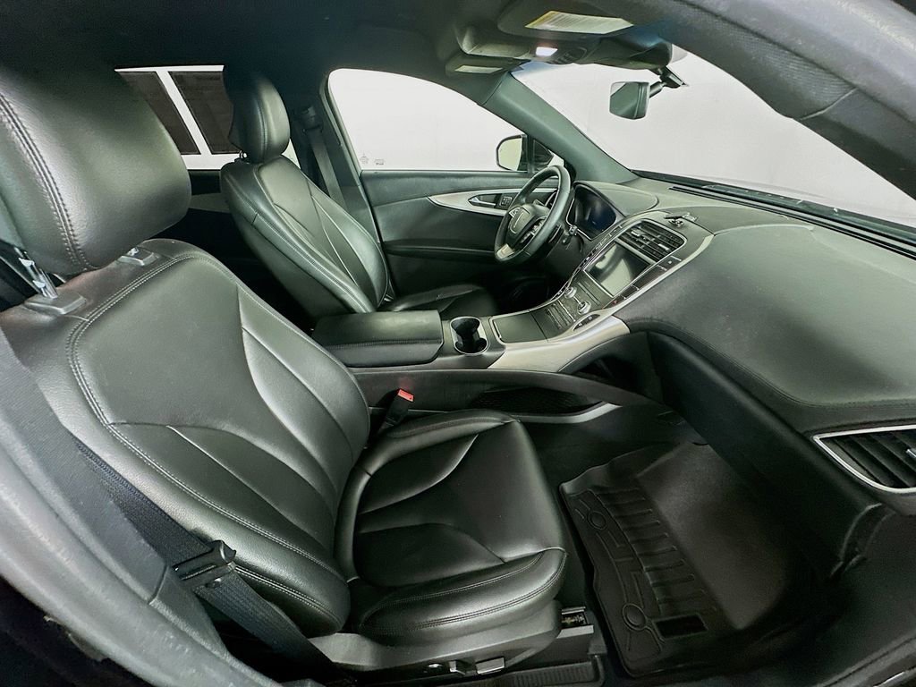 Used 2019 Lincoln Nautilus FWD image 33