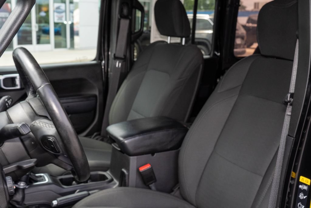 Used 2022 Jeep Wrangler Unlimited Sport AWD/4WD image 15
