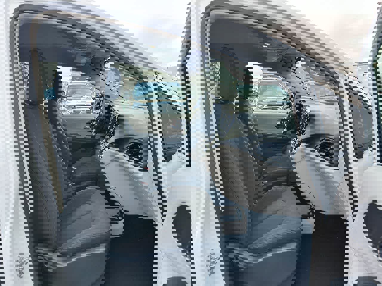 Used 2018 Chrysler Pacifica LX image 27