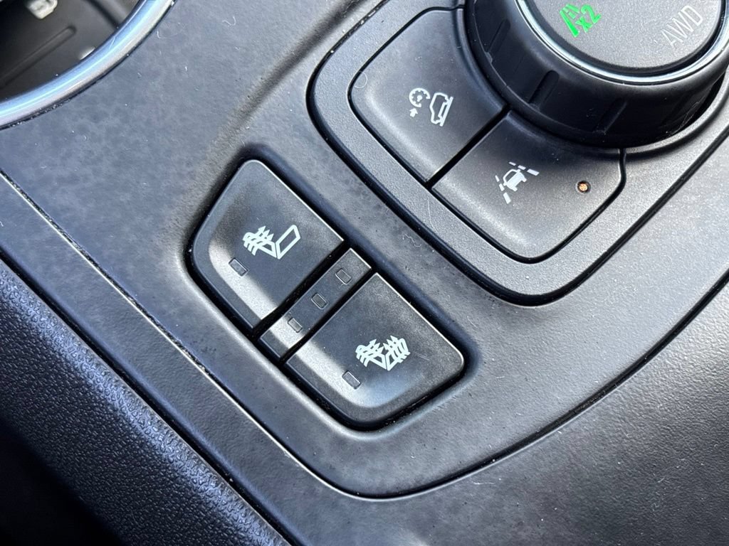 Used 2020 GMC Terrain SLE w/ Driver Convenience Package AWD/4WD image 32