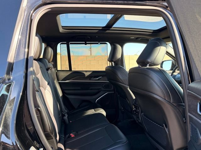 Used 2024 Jeep Grand Cherokee Limited 4xe AWD/4WD image 16