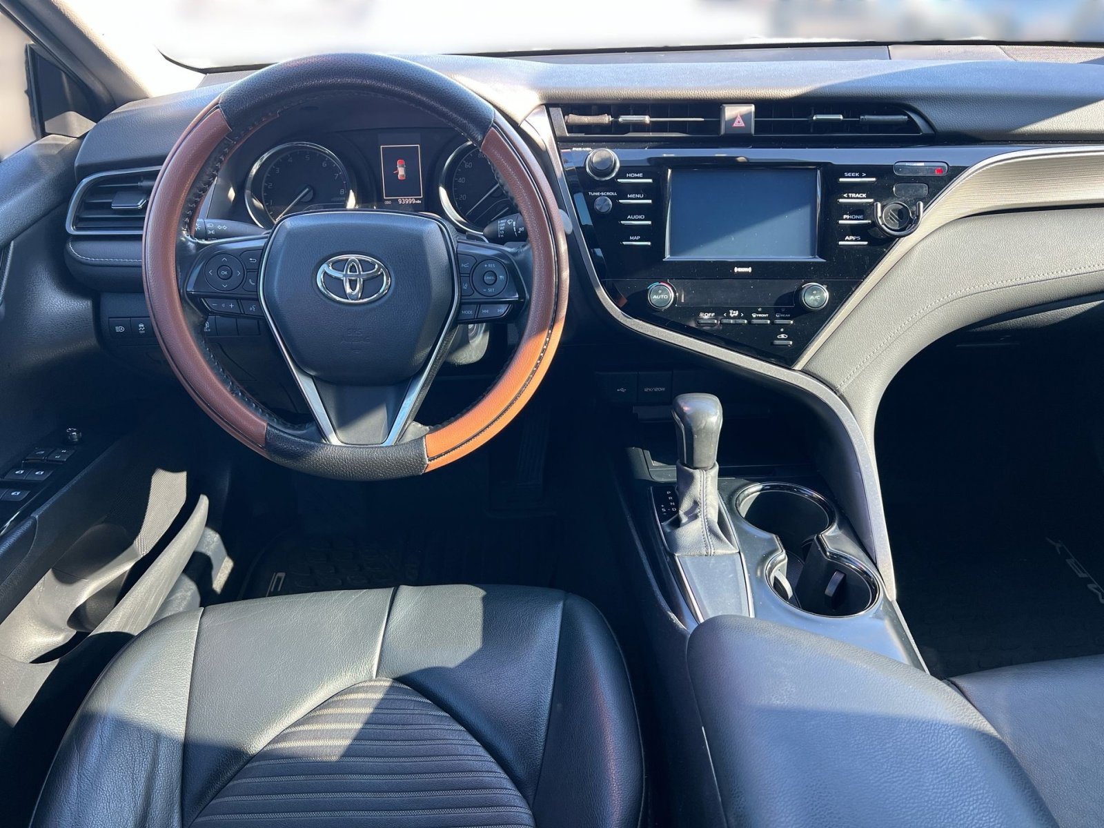 Used 2020 Toyota Camry SE image 19