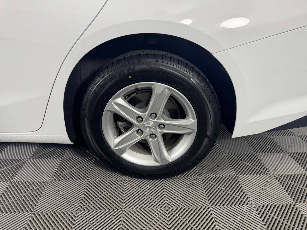 Used 2024 Chevrolet Malibu LS w/ Driver Confidence Package FWD image 34