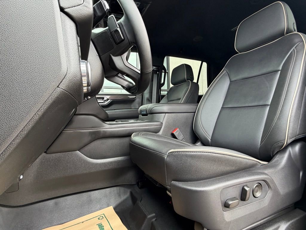 Used 2026 GMC Yukon Elevation w/ LPO, Floor Liner Package image 10