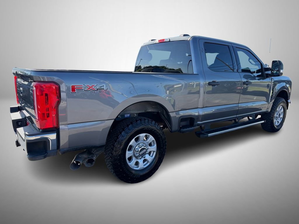 Used 2024 Ford F250 XLT w/ FX4 Off-Road Package AWD/4WD image 3