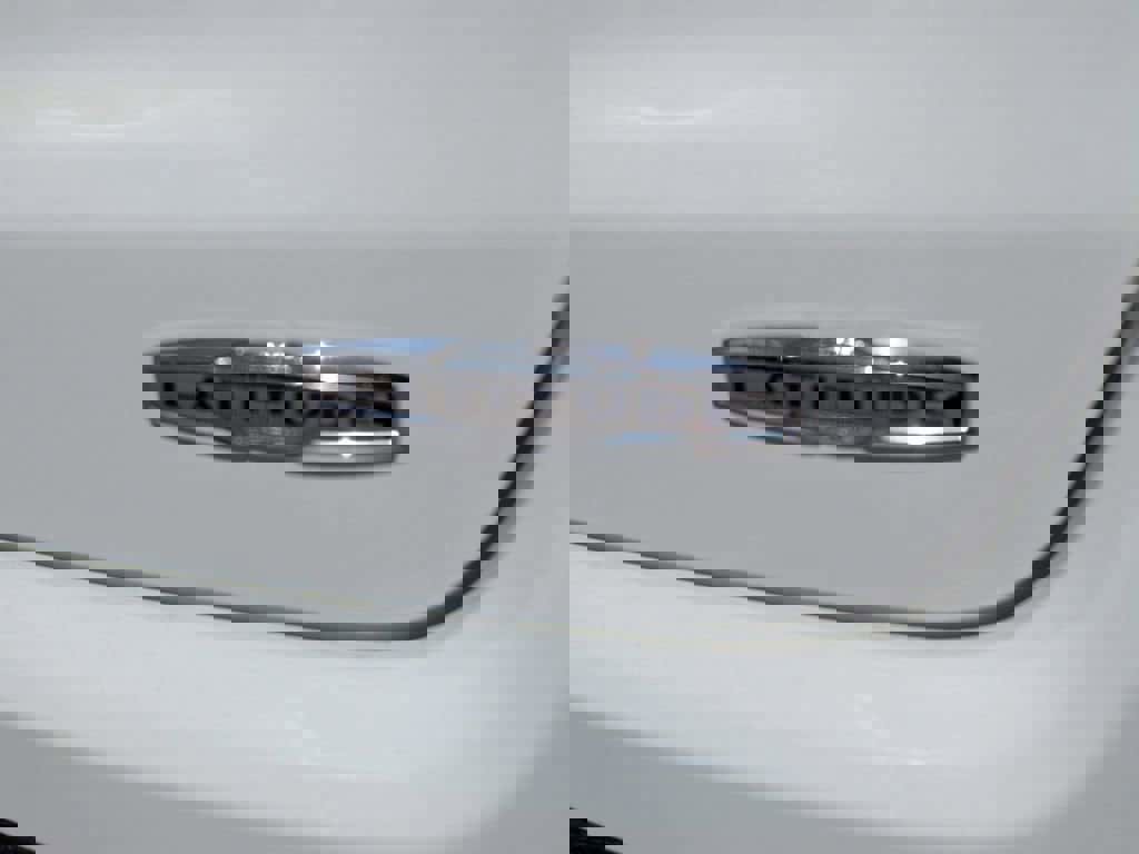 Used 2023 Jeep Compass Latitude image 9