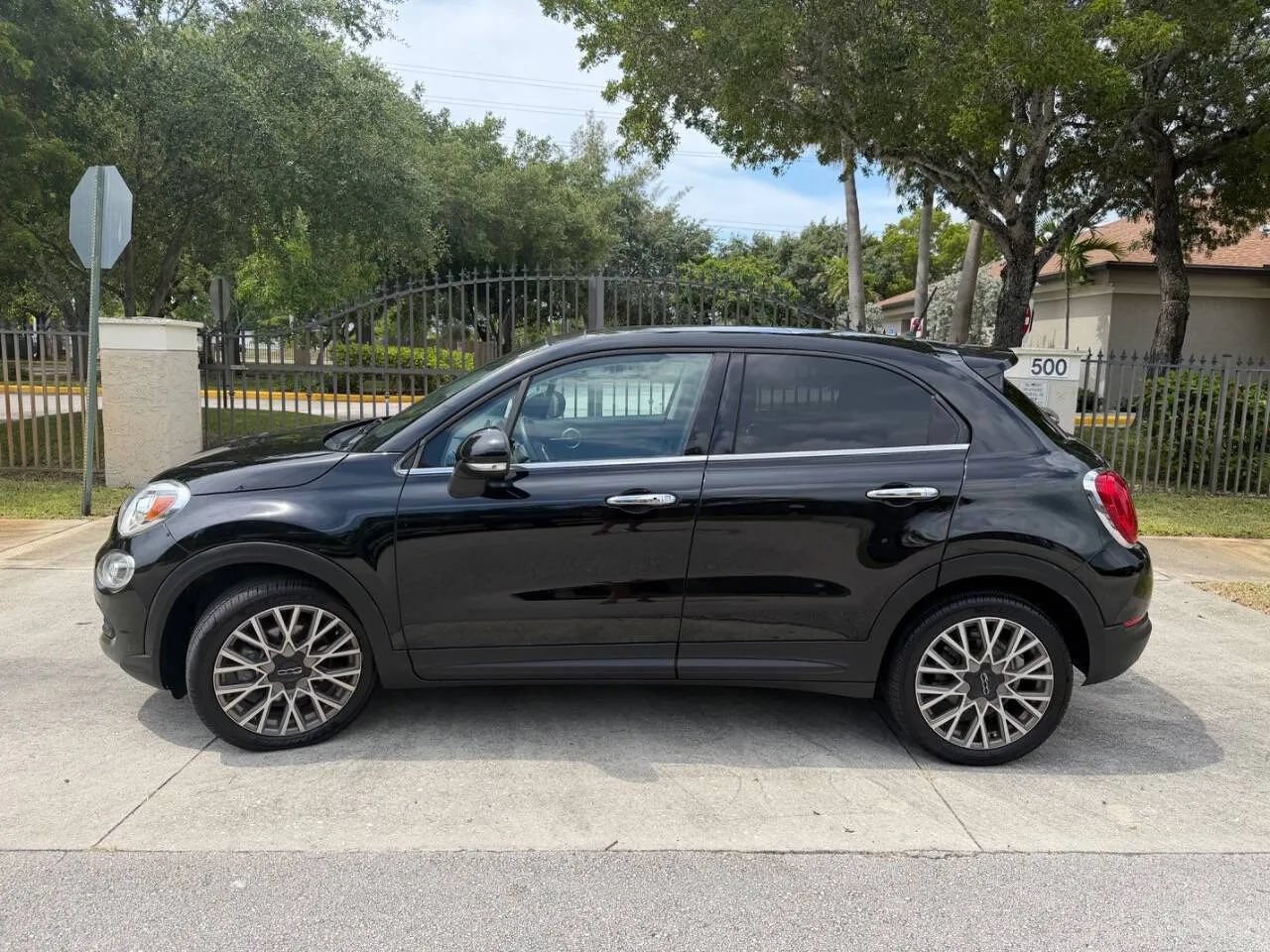 Used 2017 FIAT 500X Lounge w/ Lounge Premium Package (FWD) image 5