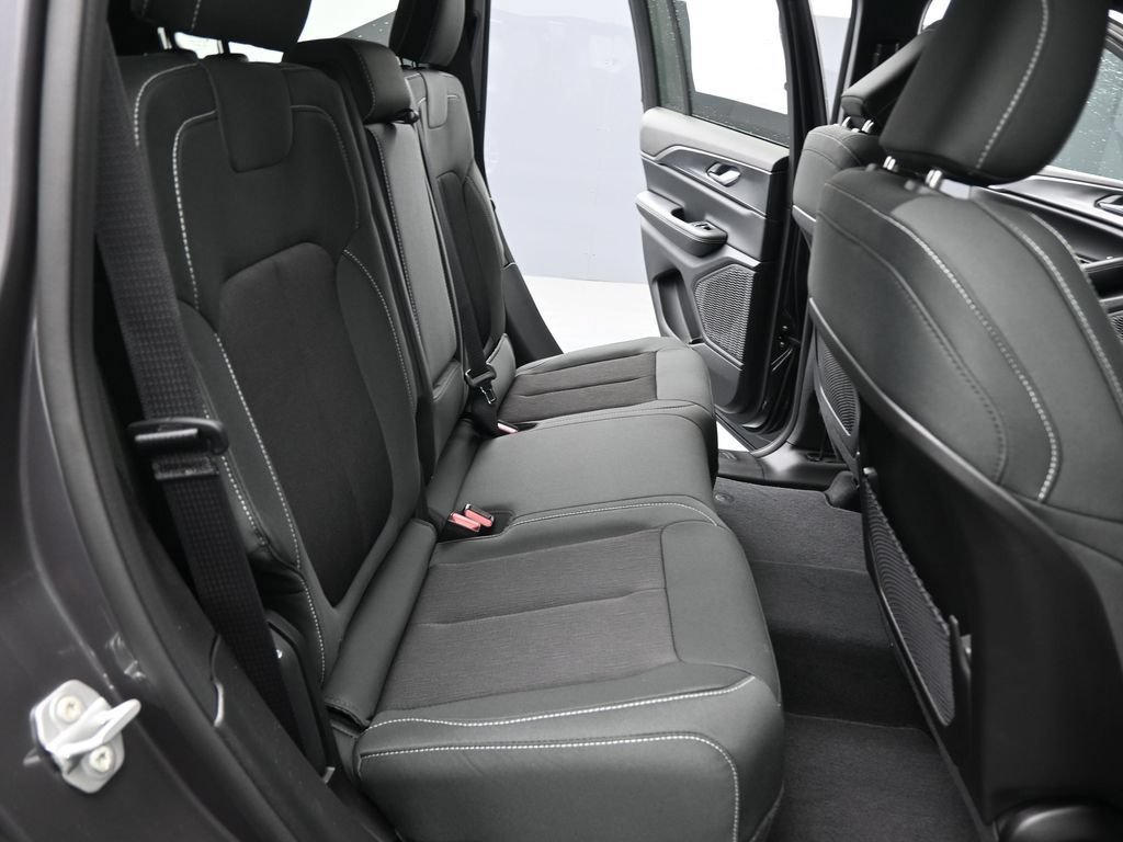 New 2026 Jeep Grand Cherokee Laredo RWD image 14