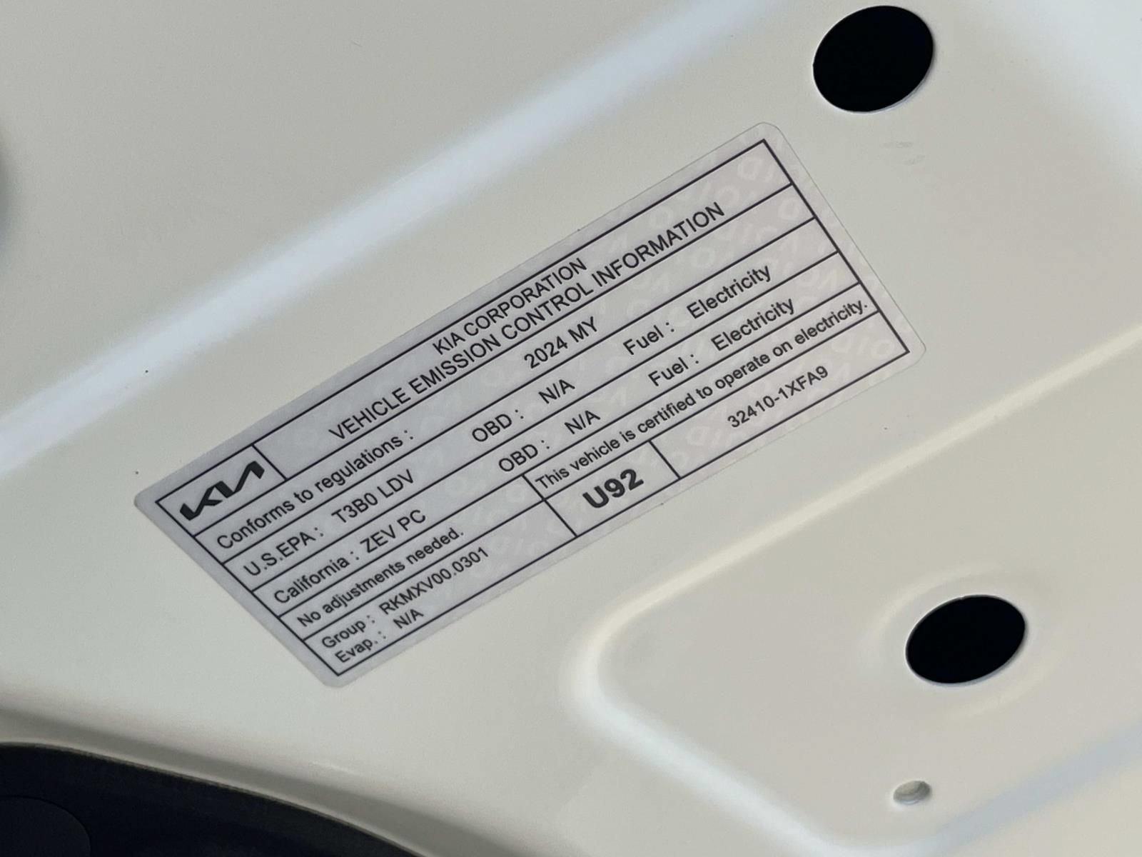 Used 2024 Kia EV9 Light Long Range RWD image 24