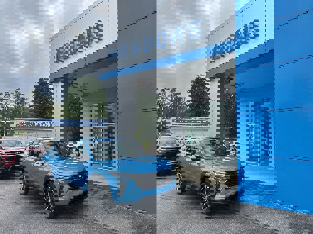 New 2026 Chevrolet Trax RS image 1