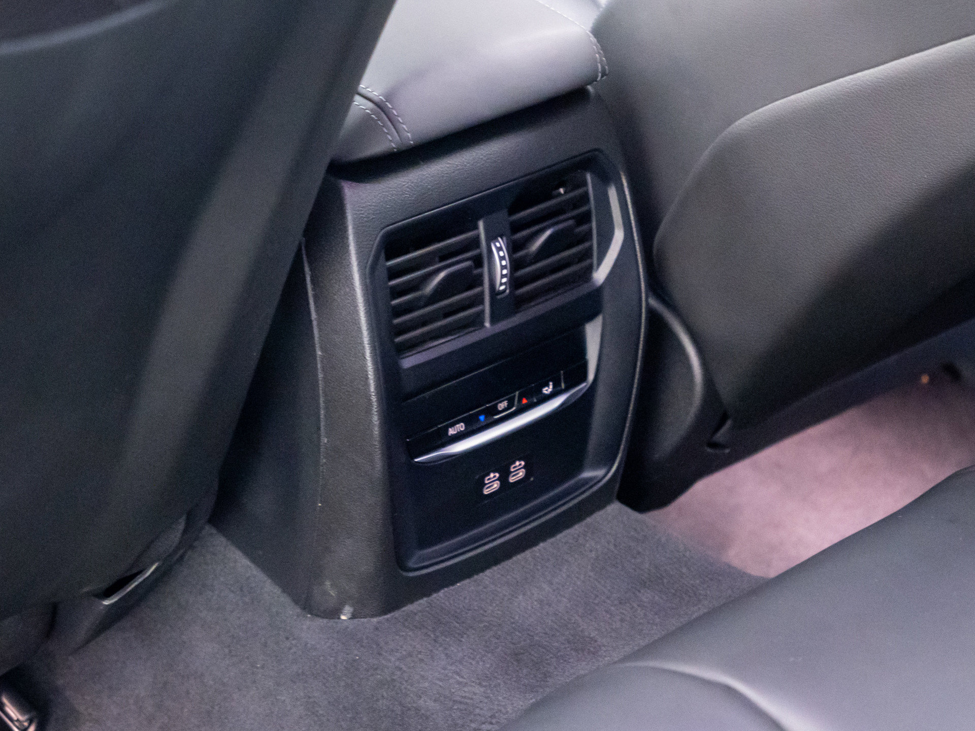 Used 2024 BMW M3 Competition w/ Executive Package AWD/4WD image 20