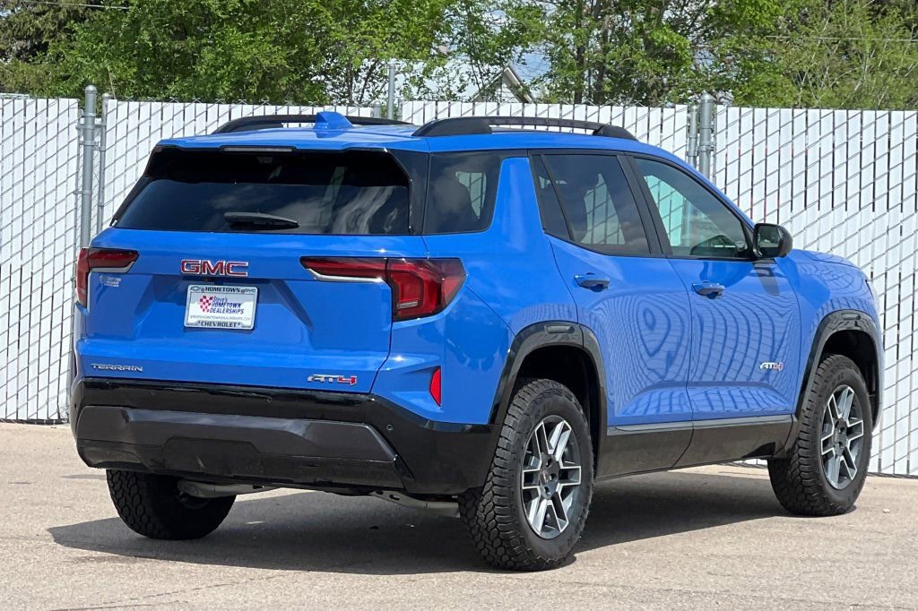 New 2026 GMC Terrain AT4 AWD/4WD image 4