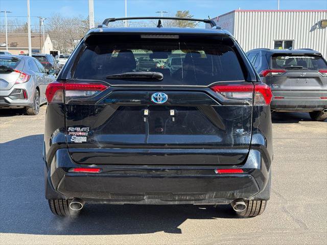 Used 2023 Toyota RAV4 SE w/ Weather & Moonroof Package AWD/4WD image 4