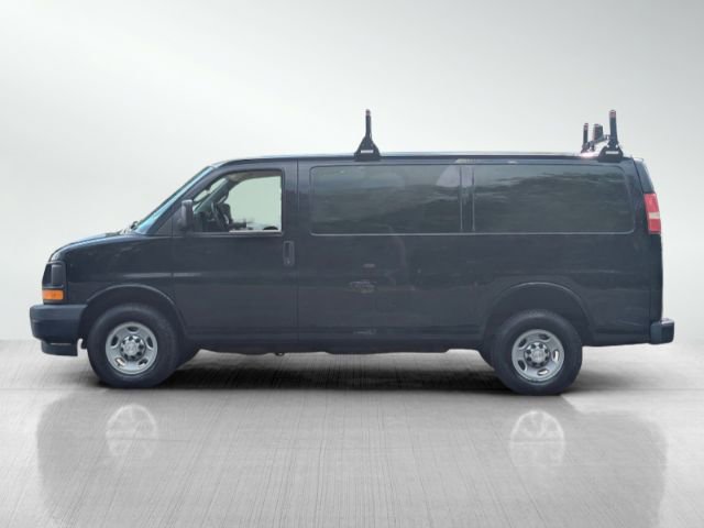 Used 2017 Chevrolet Express 2500 Work Van image 7