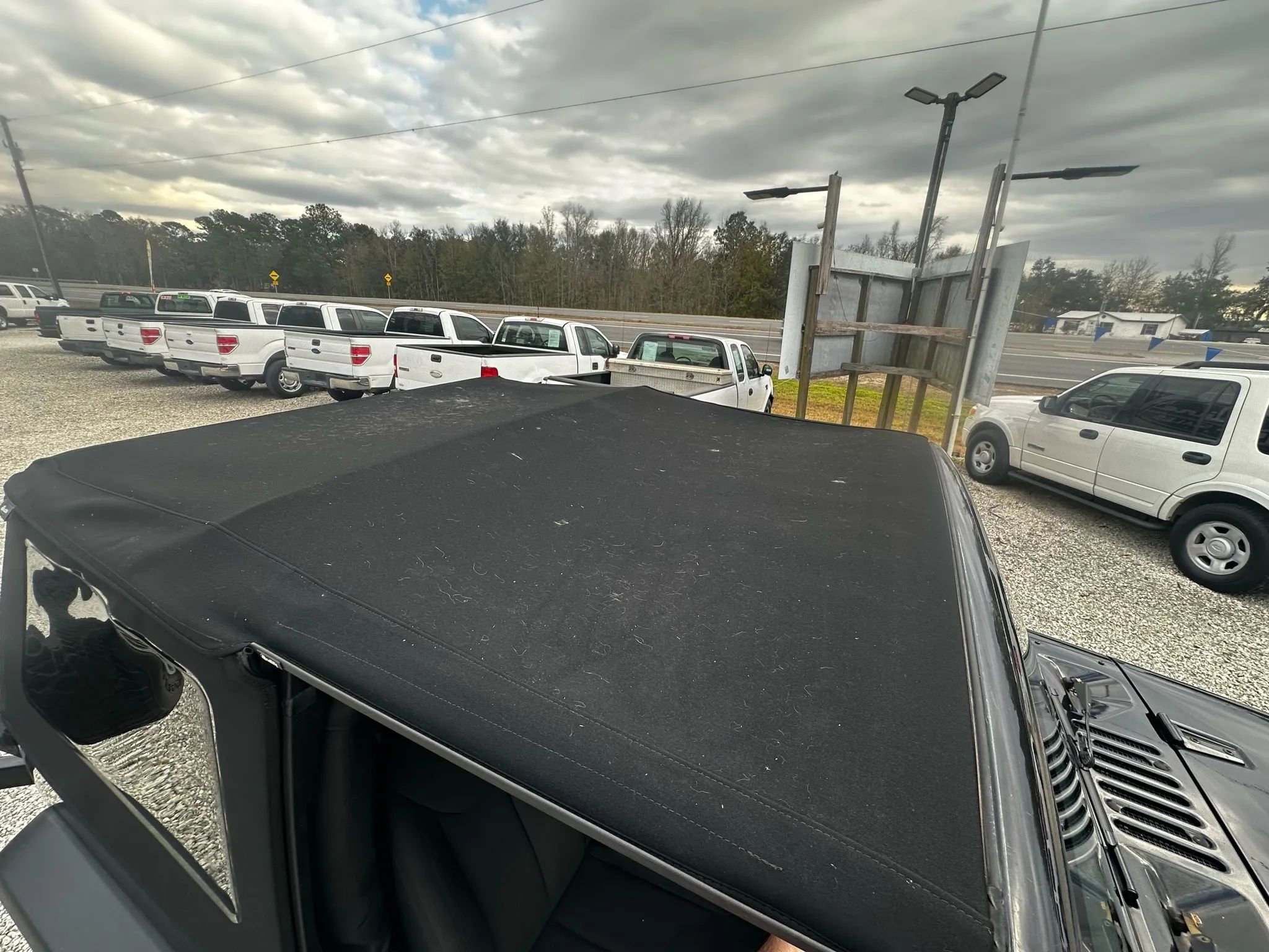 Used 2017 Jeep Wrangler Sport AWD/4WD image 16