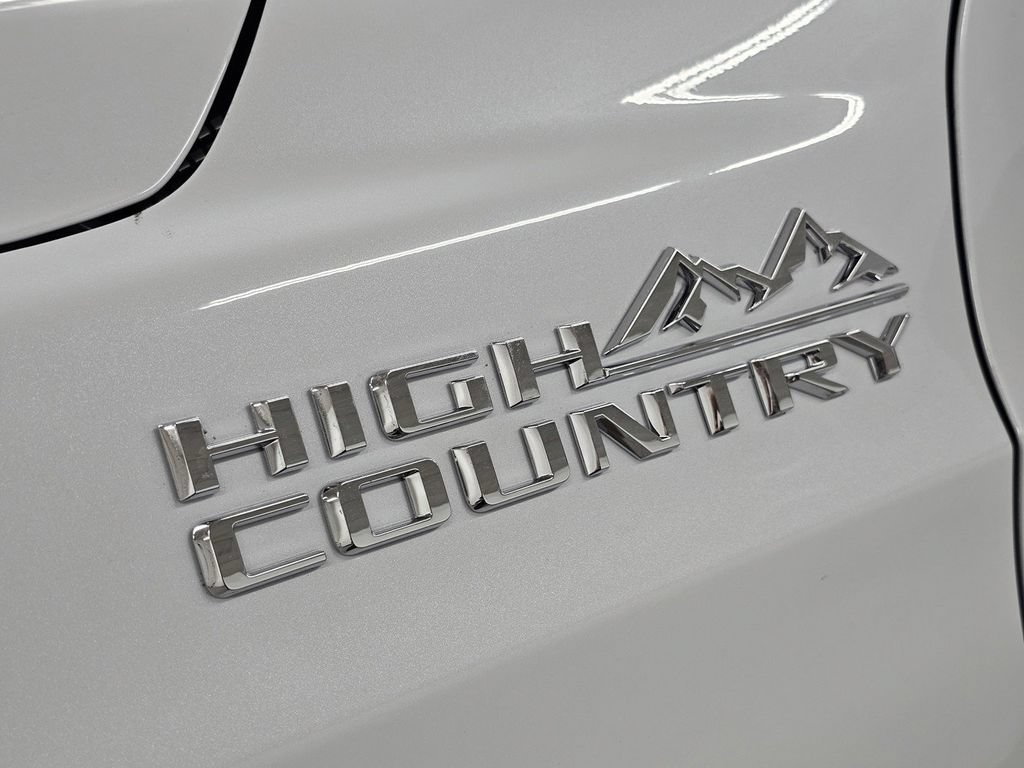 New 2026 Chevrolet Tahoe High Country AWD/4WD image 36