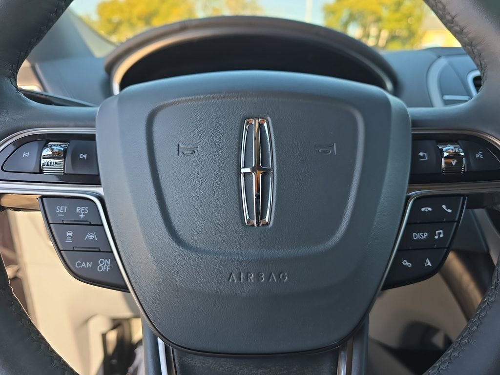 Used 2020 Lincoln Nautilus Reserve image 26