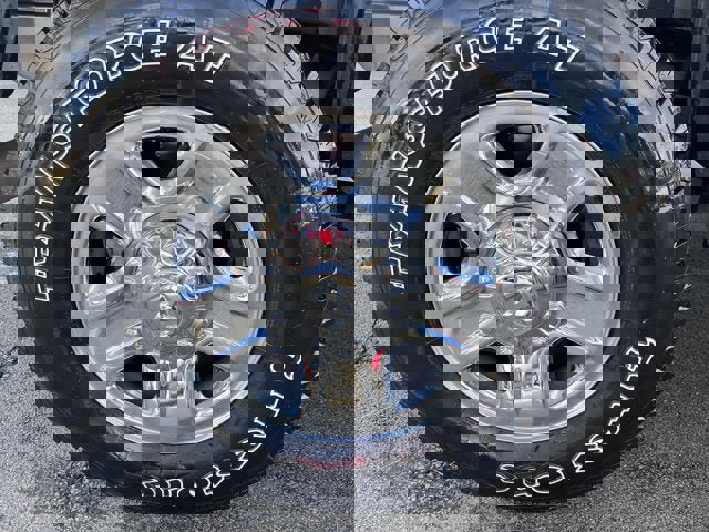 Used 2024 RAM 2500 Tradesman w/ Chrome Appearance Group image 12