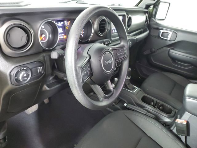 Used 2023 Jeep Gladiator Sport AWD/4WD image 19
