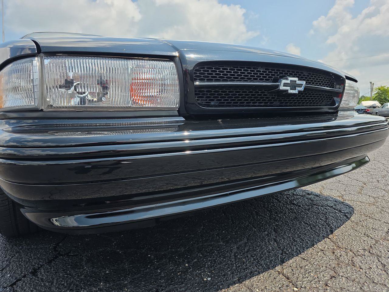 Used 1996 Chevrolet Impala SS RWD image 31