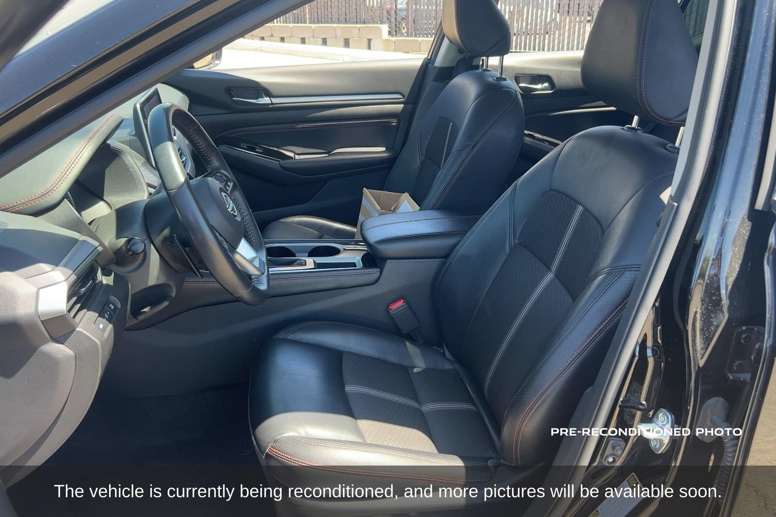 Used 2023 Nissan Altima 2.5 SR FWD image 11