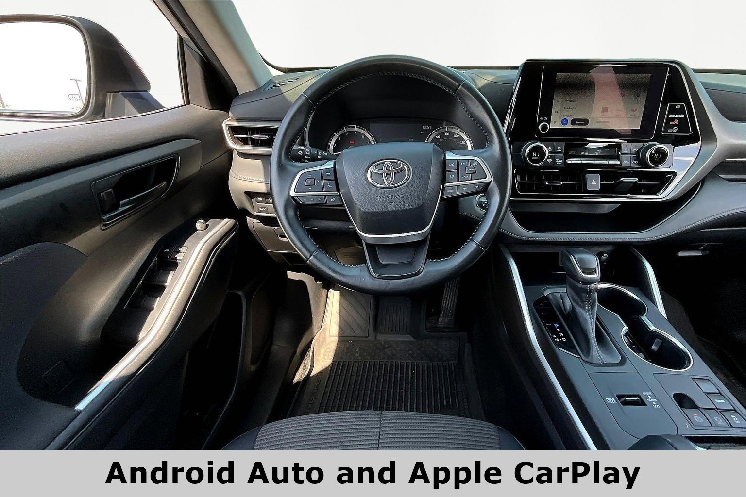 Used 2023 Toyota Highlander LE image 8