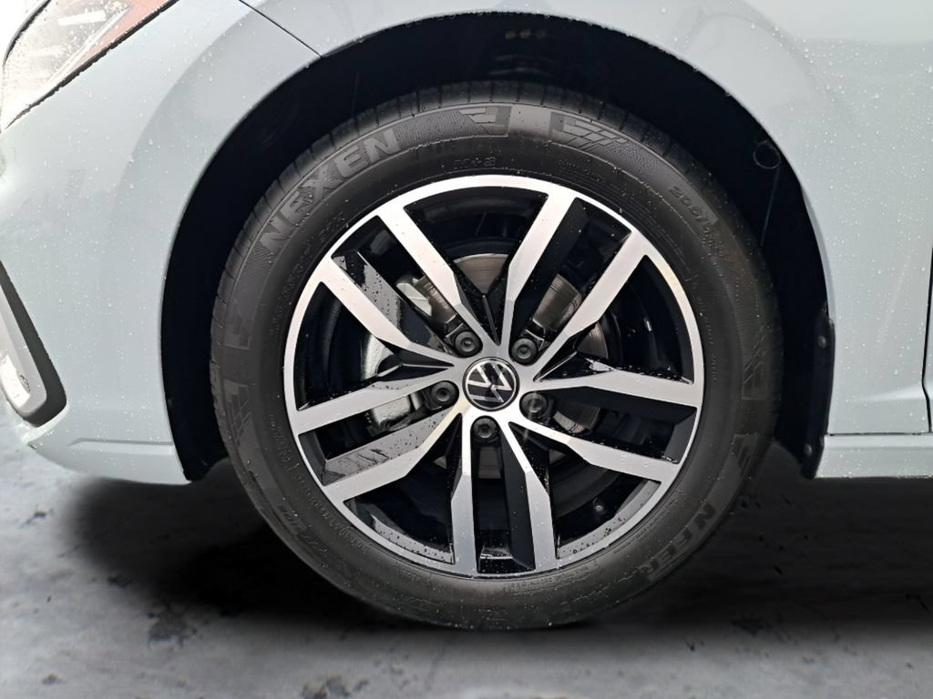 New 2026 Volkswagen Jetta SE FWD image 30