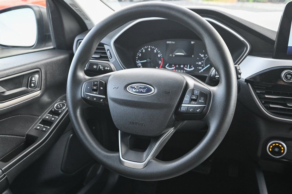Certified 2022 Ford Escape SE image 30