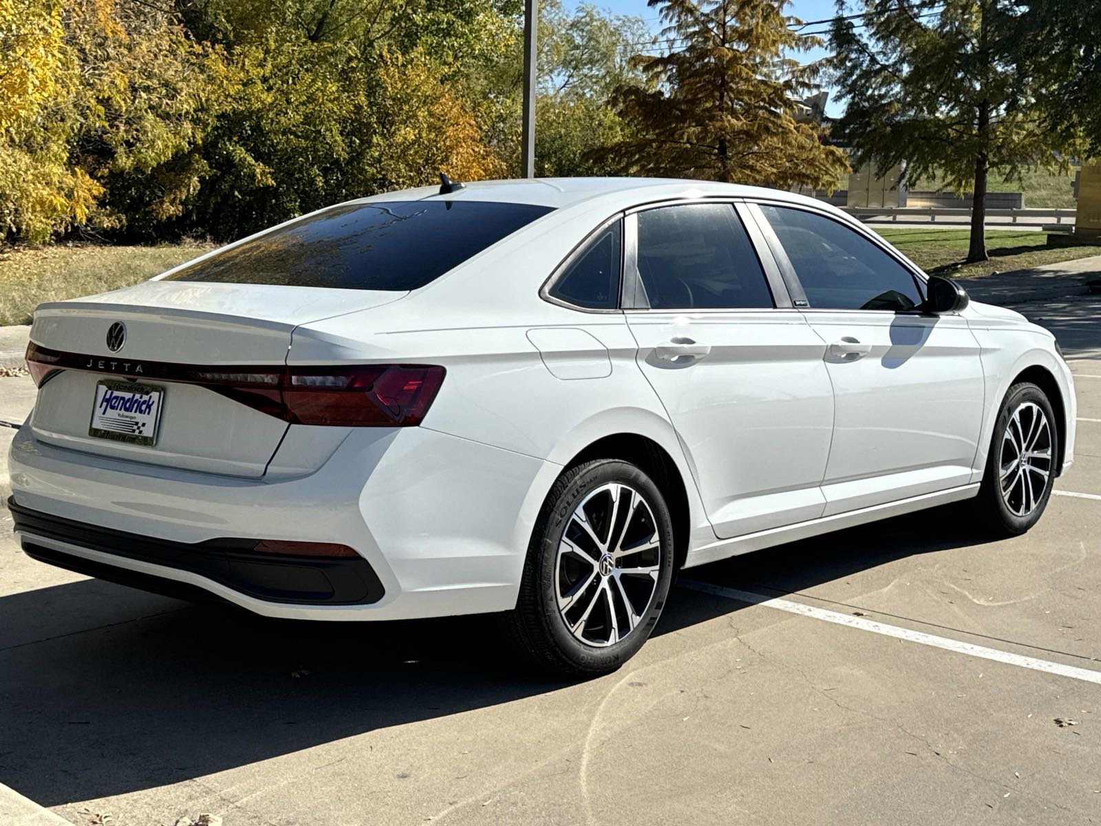 Used 2026 Volkswagen Jetta Sport FWD image 4