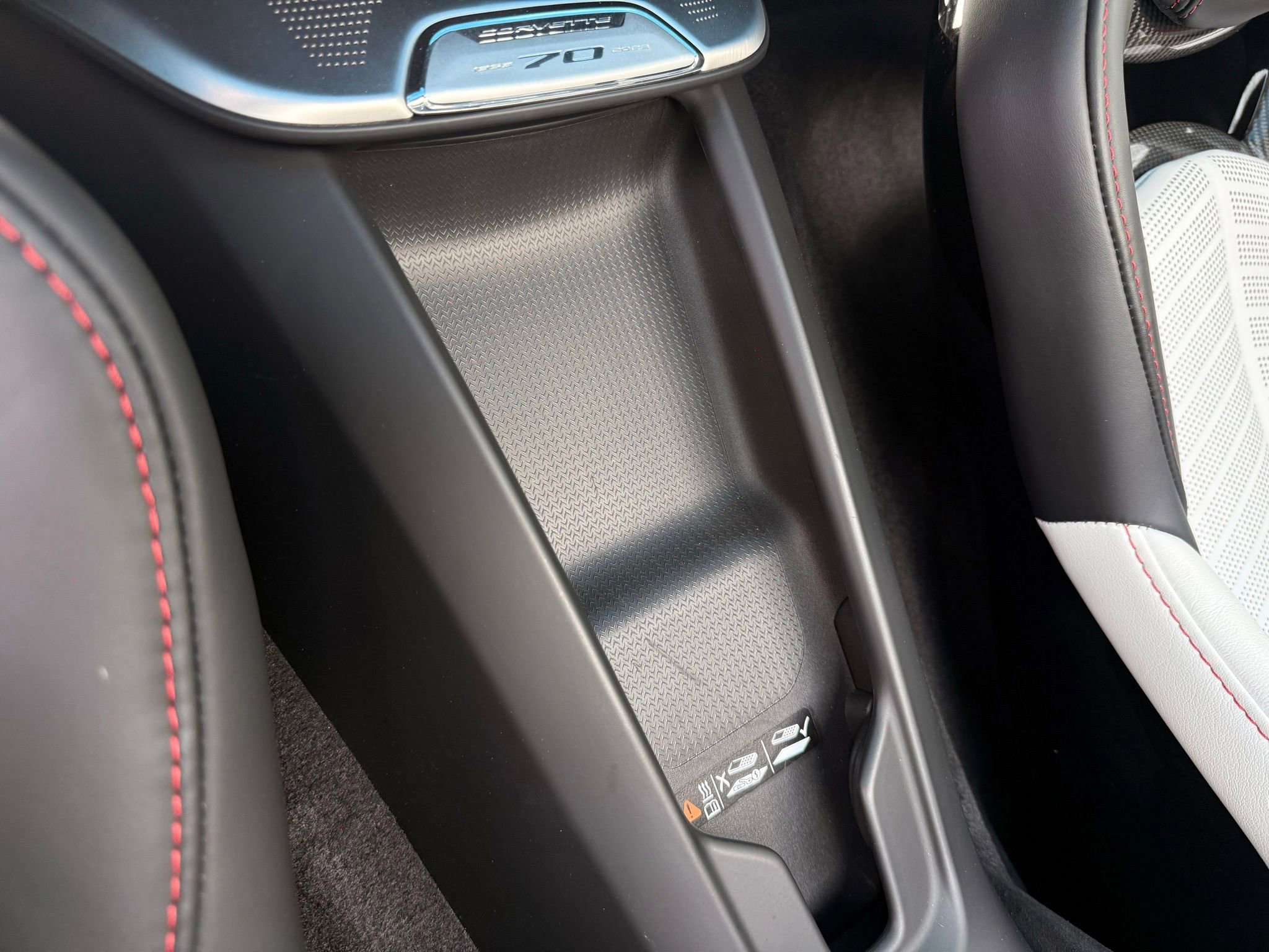 Used 2023 Chevrolet Corvette Stingray w/ Z51 Performance Package image 30