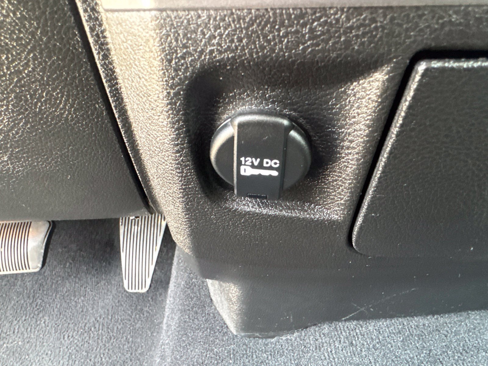 Used 2024 RAM 1500 Warlock AWD/4WD image 26