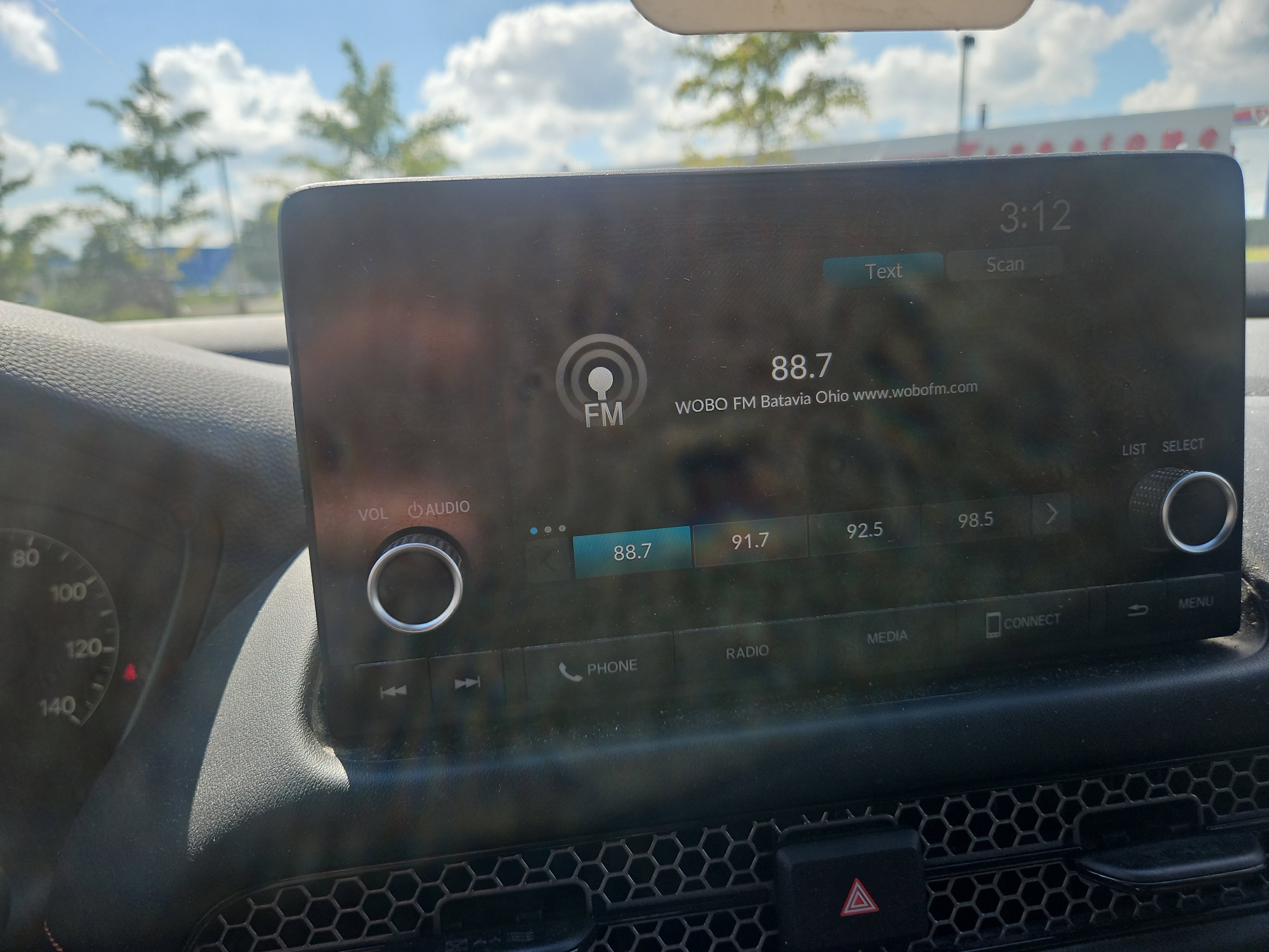 Used 2024 Honda HR-V Sport image 2