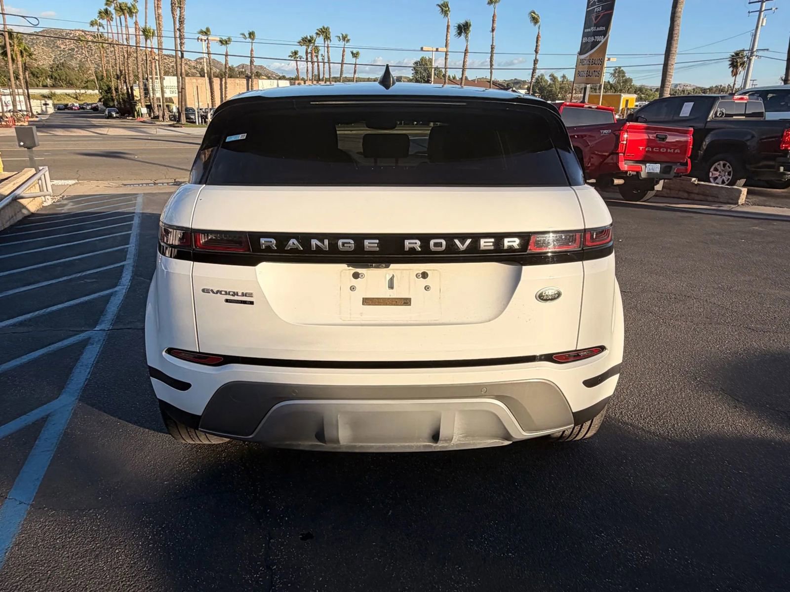 Used 2020 Land Rover Range Rover Evoque S AWD/4WD image 6