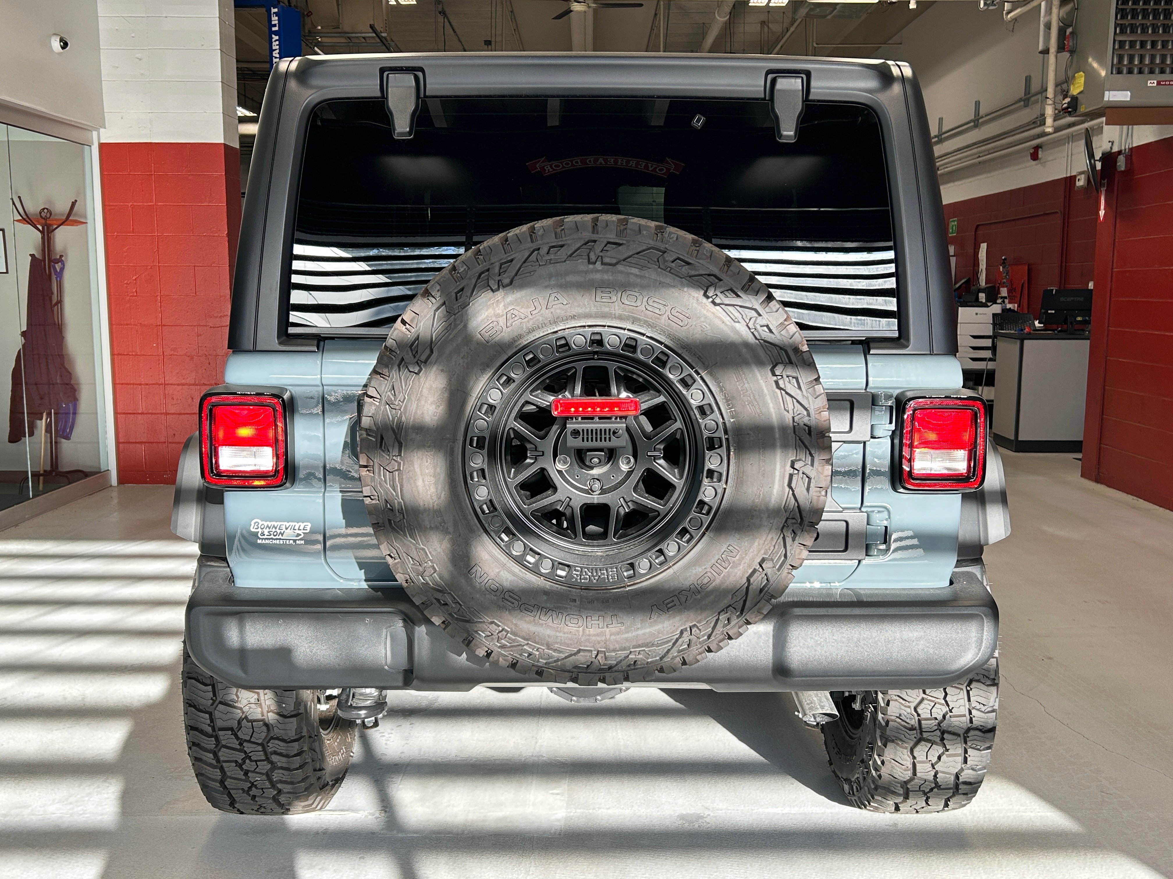 Certified 2025 Jeep Wrangler Sport AWD/4WD image 29