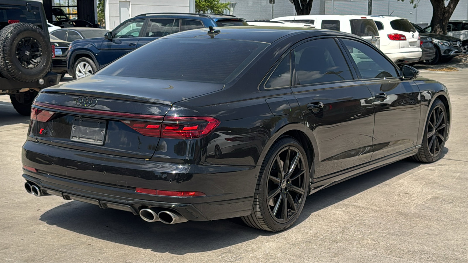 Used 2024 Audi S8 AWD/4WD image 7