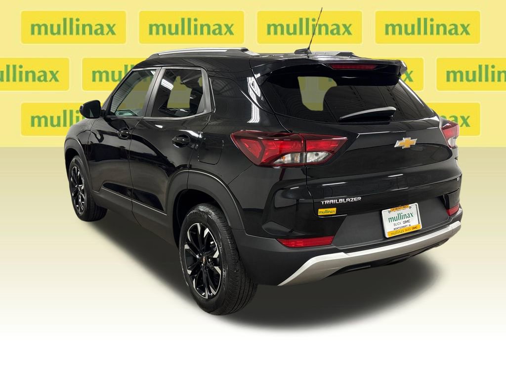 Used 2021 Chevrolet TrailBlazer LT FWD image 17