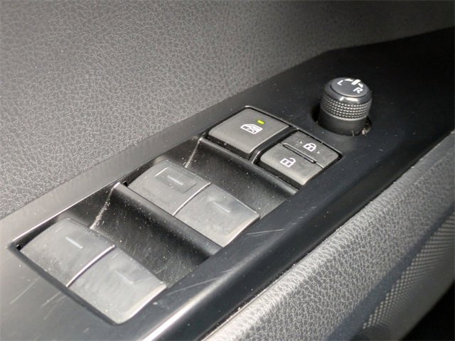 Used 2025 Toyota Camry SE image 24