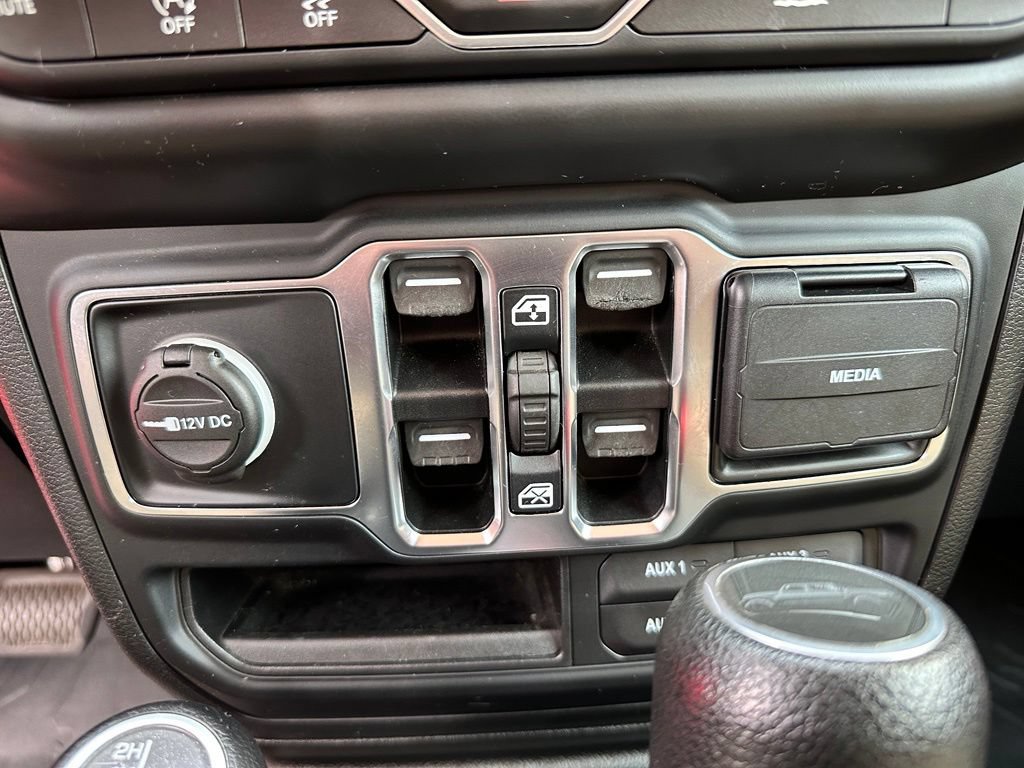 Used 2020 Jeep Gladiator Sport w/ Quick Order Package 24S AWD/4WD image 35