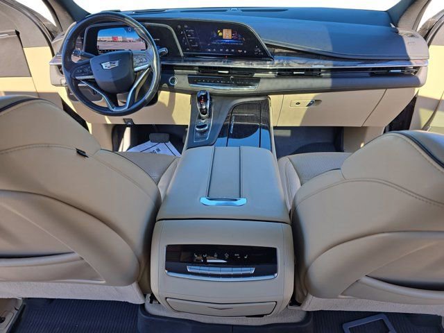 Used 2021 Cadillac Escalade Premium Luxury image 9