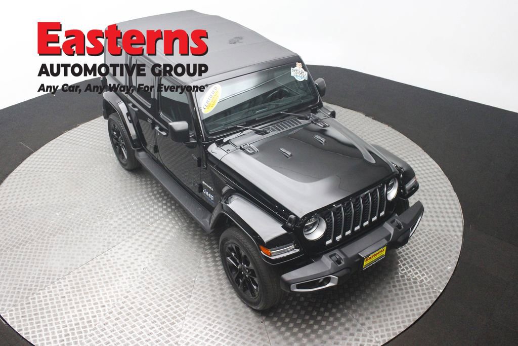 Used 2021 Jeep Wrangler Unlimited Sahara w/ Cold Weather Group AWD/4WD image 3