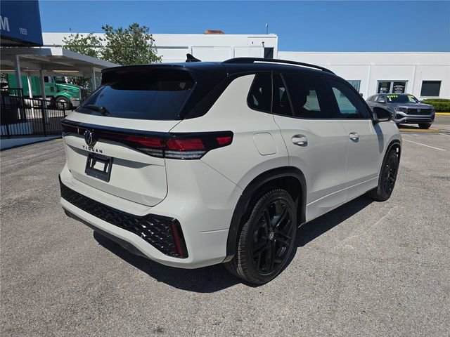 New 2026 Volkswagen Tiguan SE R-Line FWD image 4